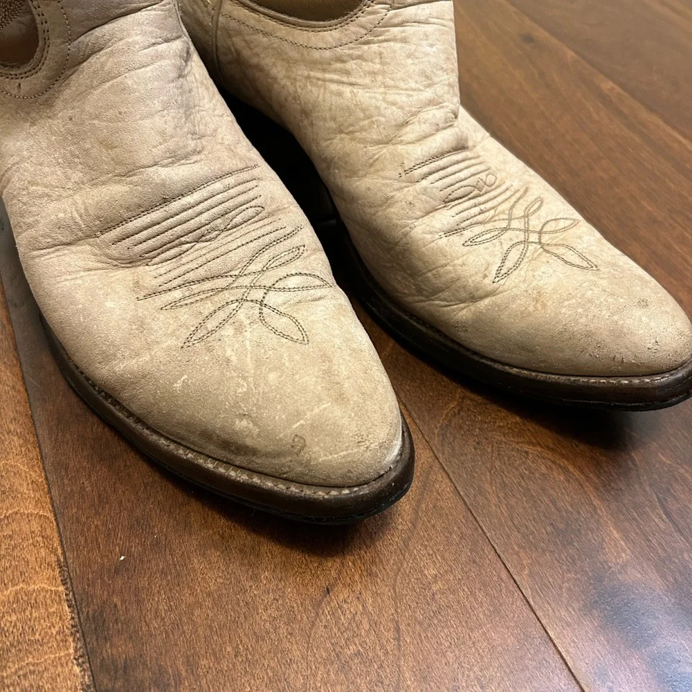 Vintage Justin Cowboy Boots - Picture 10 of 10